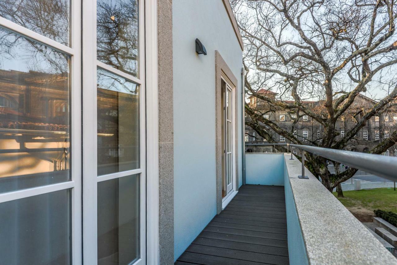 Blue House Porto Apartments - Parking Exterior photo